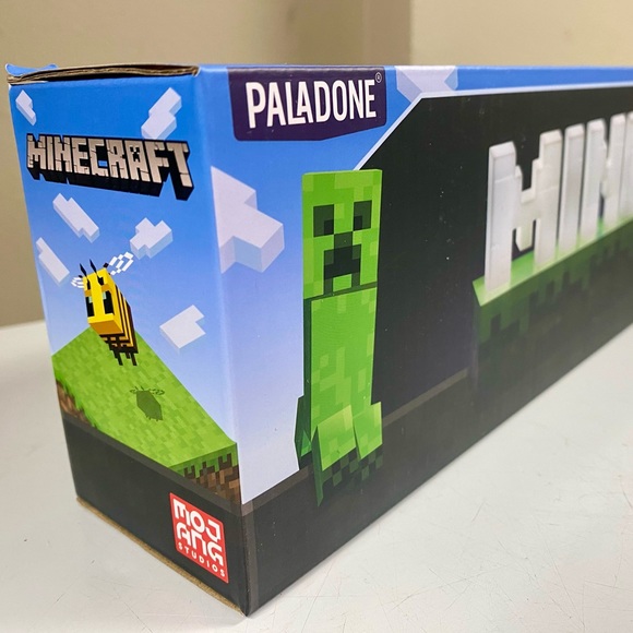 NWT! Original packaging, unopened. Minecraft Logo Light for desk or wall - Picture 8 of 9